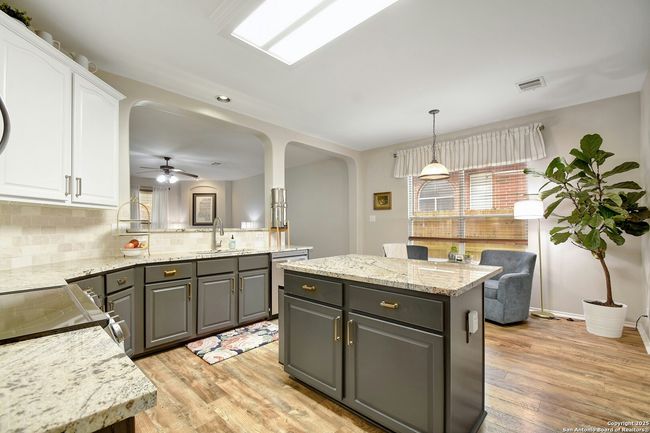 2818 Crusader Bnd, House other with 4 bedrooms, 3 bathrooms and null parking in Schertz TX | Image 4