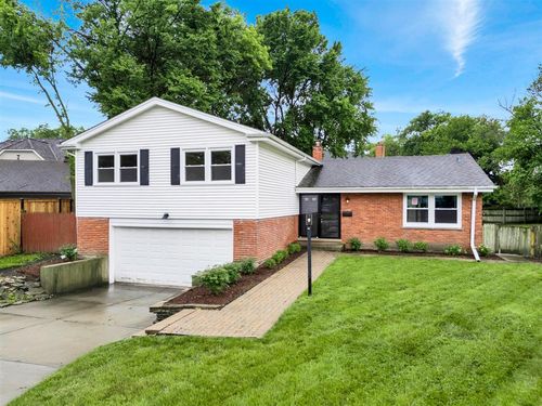 2309 Malik Ct, Glenview, IL, 60025-4828 | Card Image
