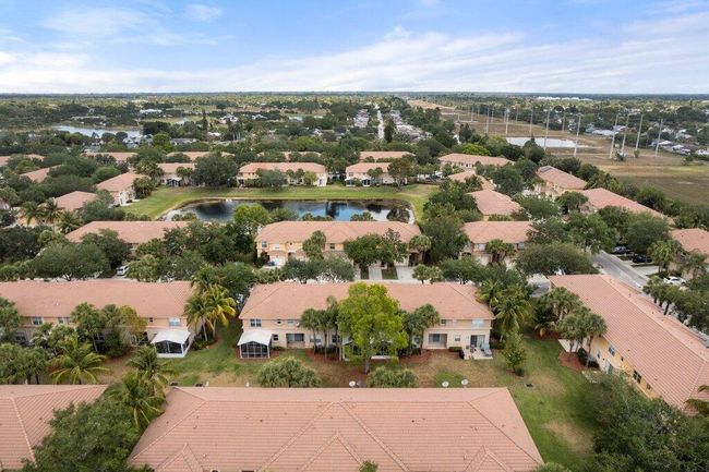 453 Rainbow Springs Ter, Townhouse with 3 bedrooms, 3 bathrooms and null parking in Royal Palm Beach FL | Image 28