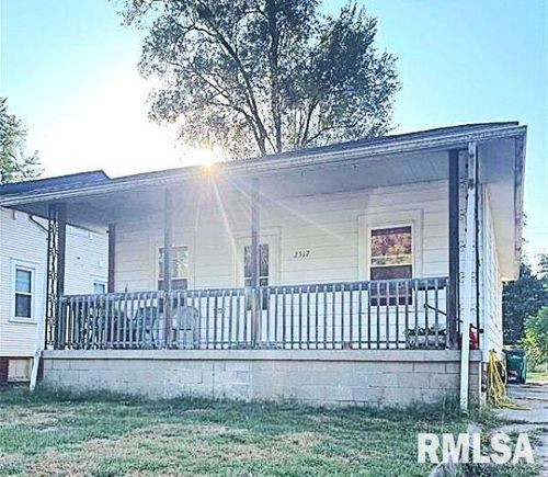 2517 S 10th St, Springfield, IL, 62703-3812 | Card Image