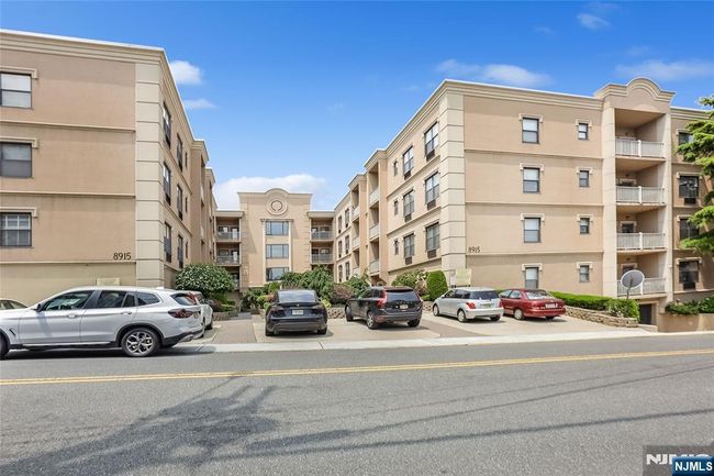 8915 Bergenwood Ave, Condo with 1 bedrooms, 1 bathrooms and null parking in North Bergen NJ | Image 25