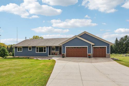 23 Hilltop Rd, Houlton, WI, 54082-2017 | Card Image