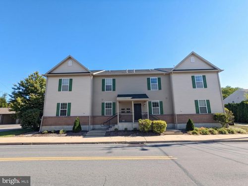 274 Greenwich St, Kutztown, PA, 19530-1413 | Card Image