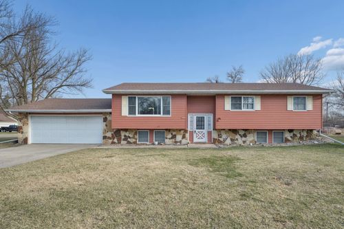 402 E 2nd St N, Truman, MN, 56088-1111 | Card Image