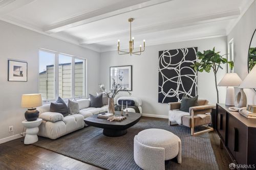 39 Douglass Street, San Francisco, CA, 94114 | Card Image