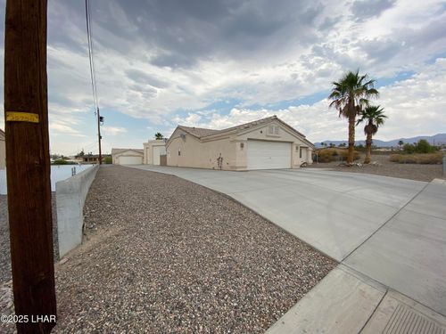 102-2815 Bluewater Dr, Lake Havasu City, AZ, 86403-5307 | Card Image