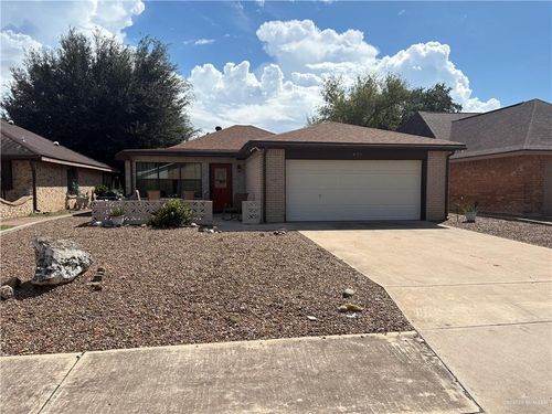 421 Diana Dr, Alamo, TX, 78516-2574 | Card Image