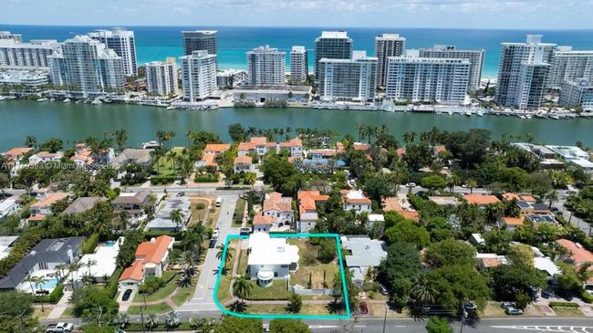 5861 Lagorce Dr, House other with 4 bedrooms, 4 bathrooms and null parking in Miami Beach FL | Image 45