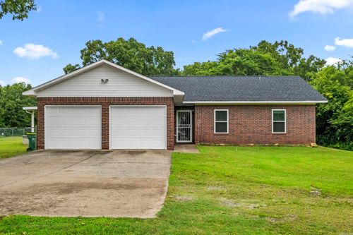 7112 W Republican Rd, Jacksonville, AR, 72076-2133 | Card Image