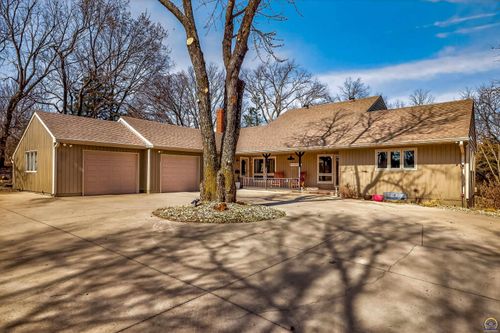 5934 Sw 47th St, Topeka, KS, 66610-1203 | Card Image