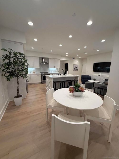 101-1500 Livorno, Encinitas, CA, 92024 | Card Image