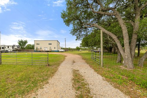 3210 County Rd 226, Giddings, TX, 78942 | Card Image