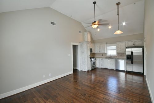 a-536 Columbia, Houston, TX, 77007 | Card Image