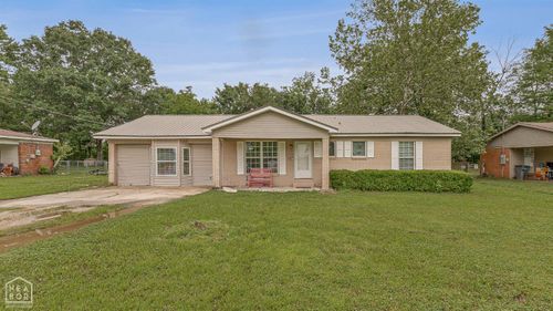 5501 Maple St, Paragould, AR, 72450-3711 | Card Image