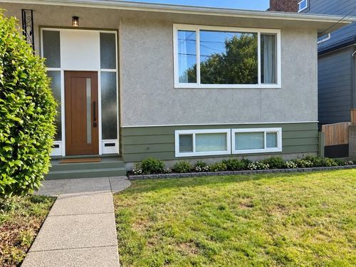 3134 E 45 Avenue, Vancouver, BC, V5R3E1 | Card Image
