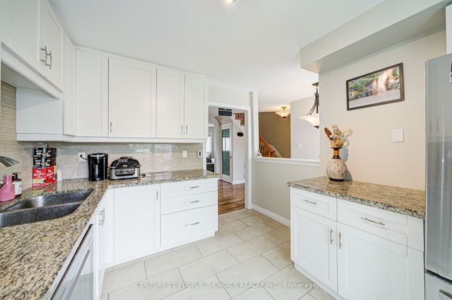 83 Corey Cir, Condo with 3 bedrooms, 3 bathrooms and 1 parking in Georgetown ON | Image 14