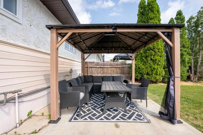 1209 18 St N, House detached with 3 bedrooms, 2 bathrooms and 6 parking in Lethbridge AB | Image 29