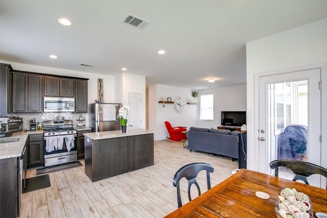 283 Fabion St, House other with 3 bedrooms, 3 bathrooms and 2 parking in Kyle TX | Image 9