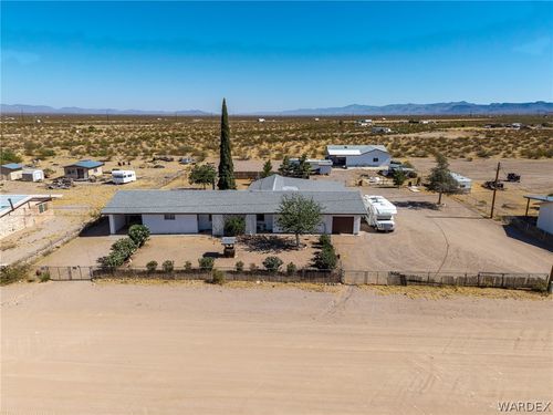 4965 W Sinola Dr, Golden Valley, AZ, 86413-7606 | Card Image