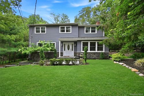 135 Oakwood Rd, Port Jefferson, NY, 11777-1423 | Card Image