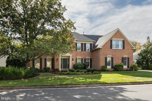 3515 Broadrun Dr, FAIRFAX, VA, 22033-2164 | Card Image