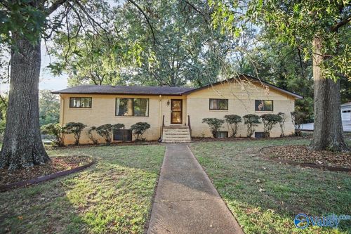 7606 Teal Dr Sw, Huntsville, AL, 35802-2837 | Card Image