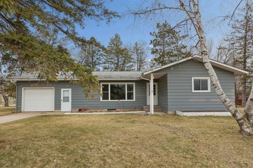 924 King Ave Sw, Wadena, MN, 56482-2041 | Card Image