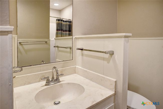 1705 Neuman St, House other with 4 bedrooms, 3 bathrooms and null parking in Gonzales TX | Image 24
