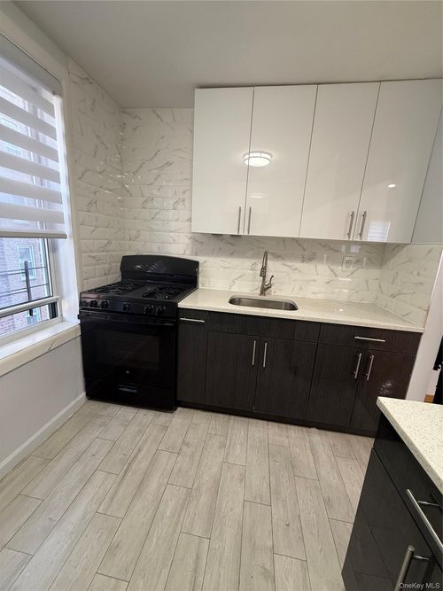 3p-6259 108th St, Forest Hills, NY, 11375-1307 | Card Image