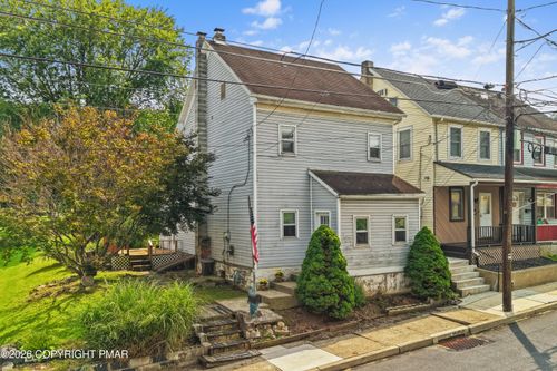 148 Monroe St, Freemansburg, PA, 18017-7242 | Card Image