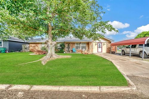 1501 D St, Snyder, OK, 73566-3014 | Card Image