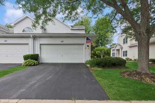127 N Barton Trl, Batavia, IL, 60510-7635 | Card Image