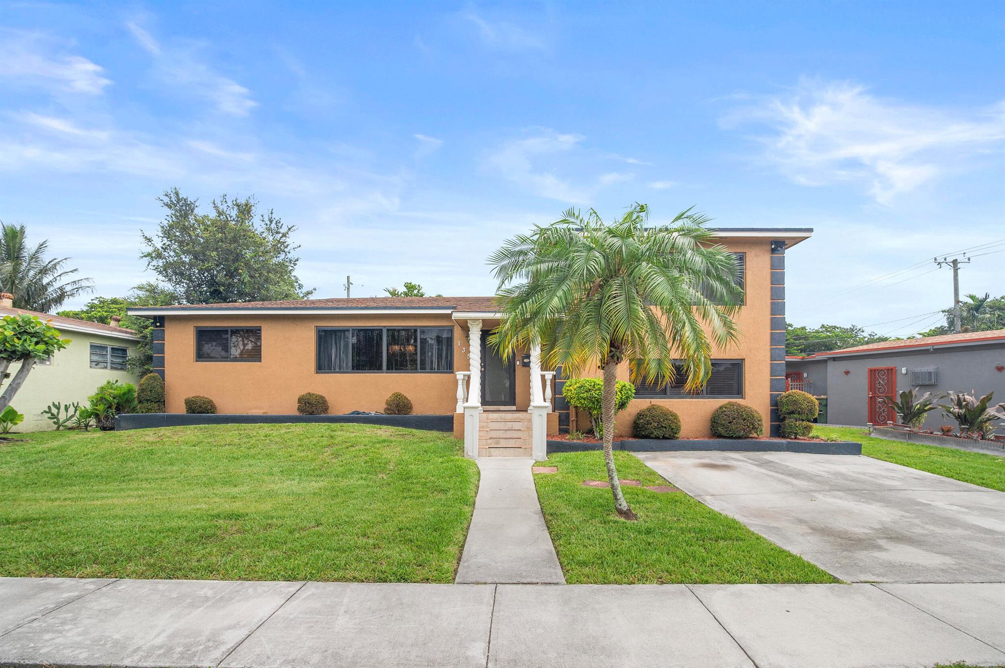 123rd St, North Miami, FL 33161