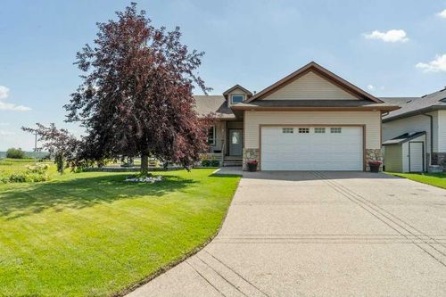 42 Wyndham Park Way, Carseland, AB, T0J0M0 | Card Image