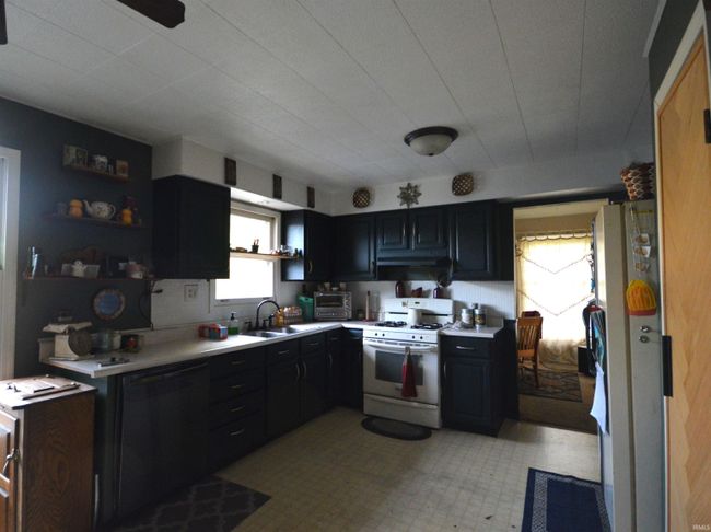 8780 E 600 N, House other with 4 bedrooms, 3 bathrooms and null parking in Grovertown IN | Image 6