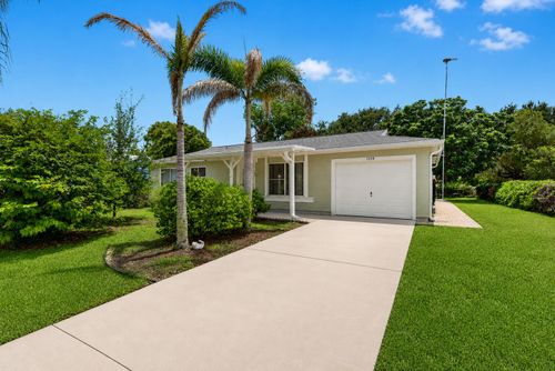 1334 Se Vestridge Ln, Port St Lucie, FL, 34952-7617 | Card Image