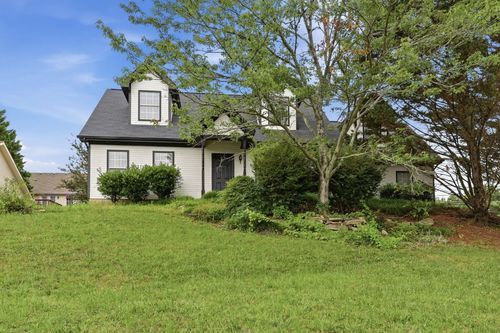 131 Brently Woods Dr, Chattanooga, TN, 37421-4453 | Card Image