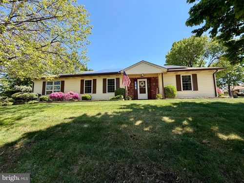102 Carriage Hill Ct, Columbus, NJ, 08022-1029 | Card Image