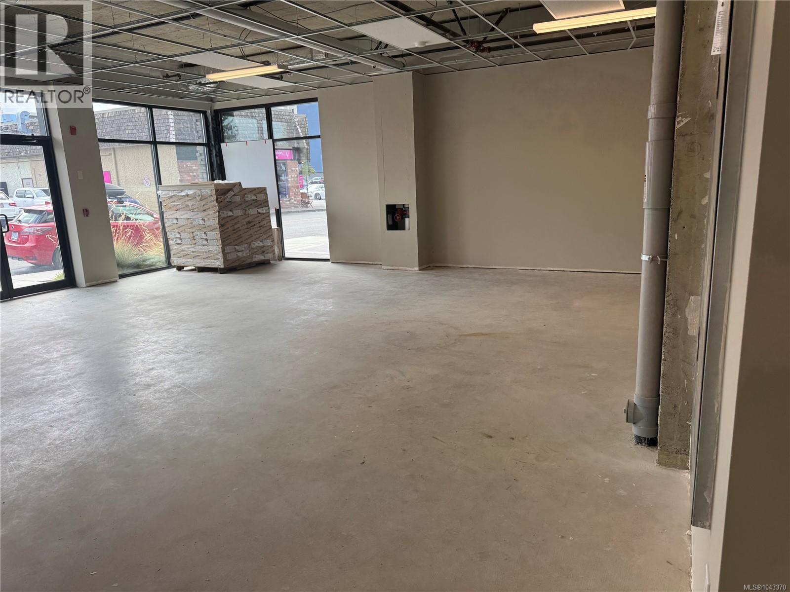 Commercial Lease in Parksville 4