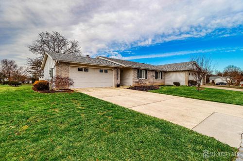 324-A Quinton Dr, Monroe, NJ, 08831-7684 | Card Image