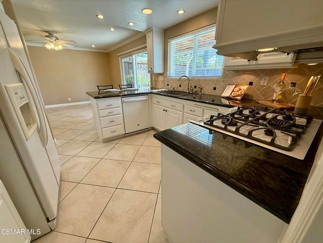 Kitchen 5 | Image 9
