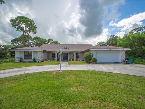 5101 Deer Run Dr, Fort Pierce, FL, 34951-3305 | Card Image
