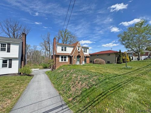 613 Demuth St, Johnstown, PA, 15904-1609 | Card Image