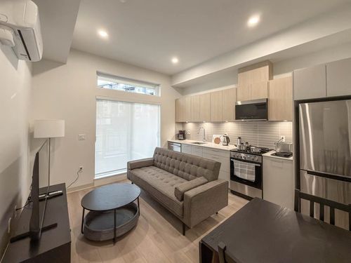 101-1529 Oxford St, North Vancouver, BC, V7J0G2 | Card Image