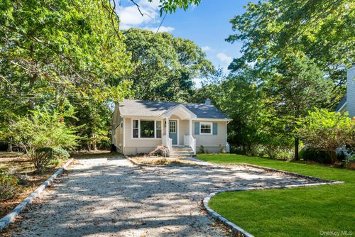 3670 Rocky Point Rd, East Marion, NY, 11939-1131 | Card Image