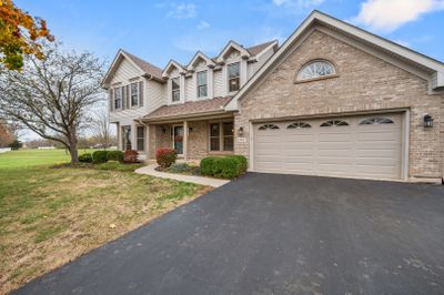 107 Nottingham Drive, House other with 4 bedrooms, 2 bathrooms and 2 parking in Oswego IL | Image 2