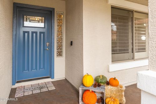 4660 E Torrey Pines Ln, Chandler, AZ, 85249-7160 | Card Image