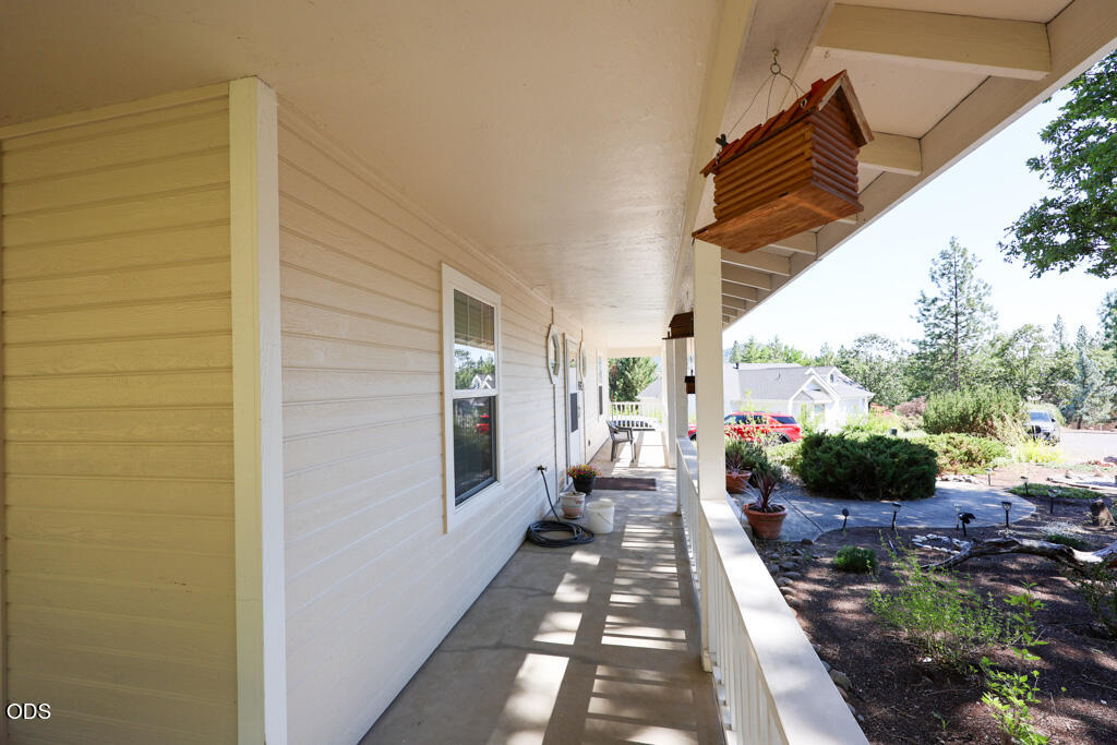 Residential in Shady Cove 3