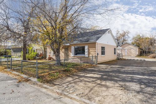 829 10th St, Sparks, NV, 89431-4405 | Card Image