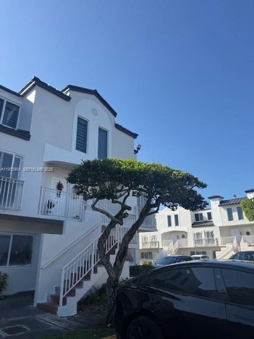 apt-210-8670 Nw 6th Ln, Miami, FL, 33126-3844 | Card Image